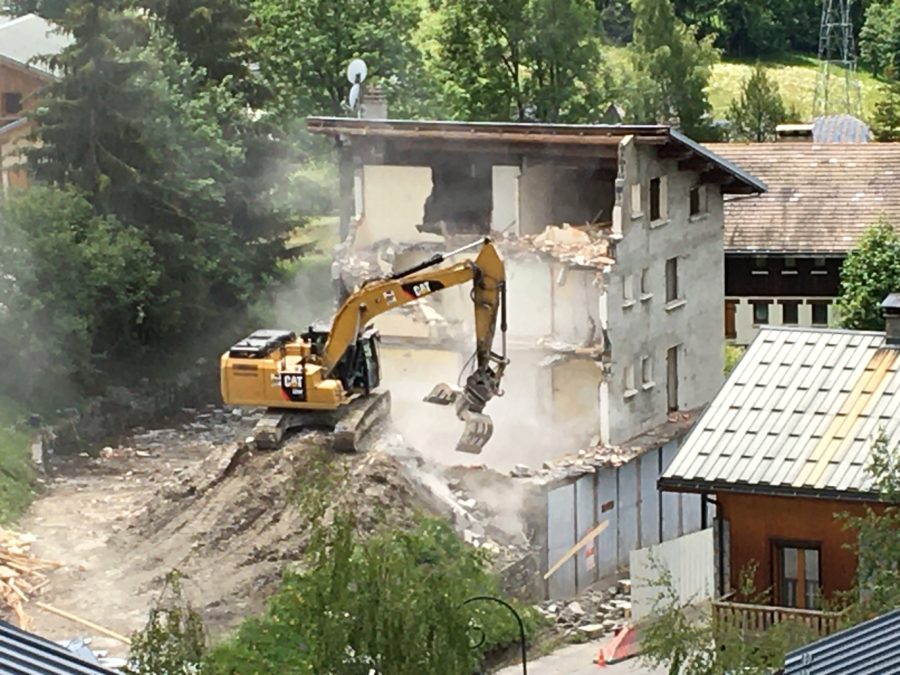 Phase 1 démarrage des travaux : démolition - Les Chalets de la Combe